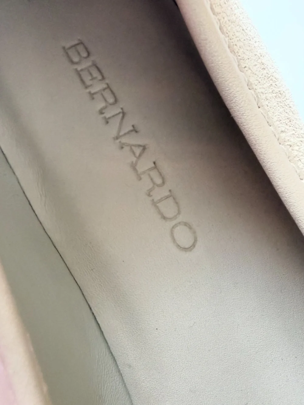 Bernardo Selma Suede Penny Loafers Shoe Size 6M Block Heel